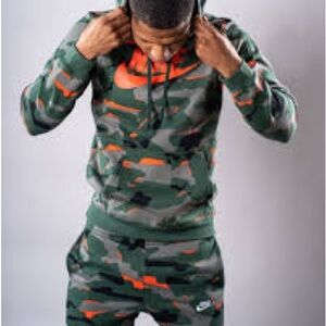 Nike Men's M Nsw Club Camo Hoodie and Shorts Set